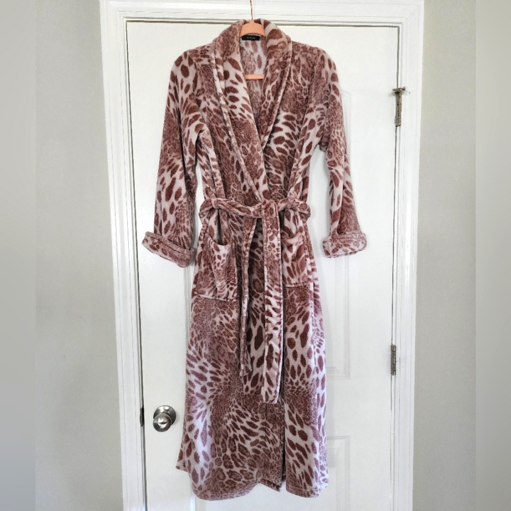 Natori Robe - Picture 2 of 11